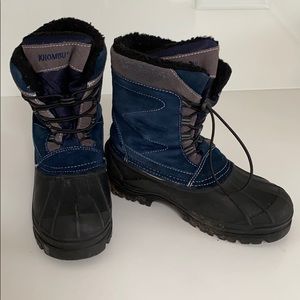 Kids Size 4 Blue/Navy Khombu Boots